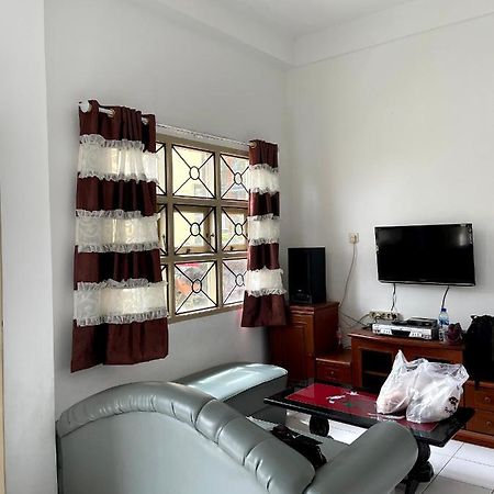 Villa Bukit Indah بيراستاغي المظهر الخارجي الصورة