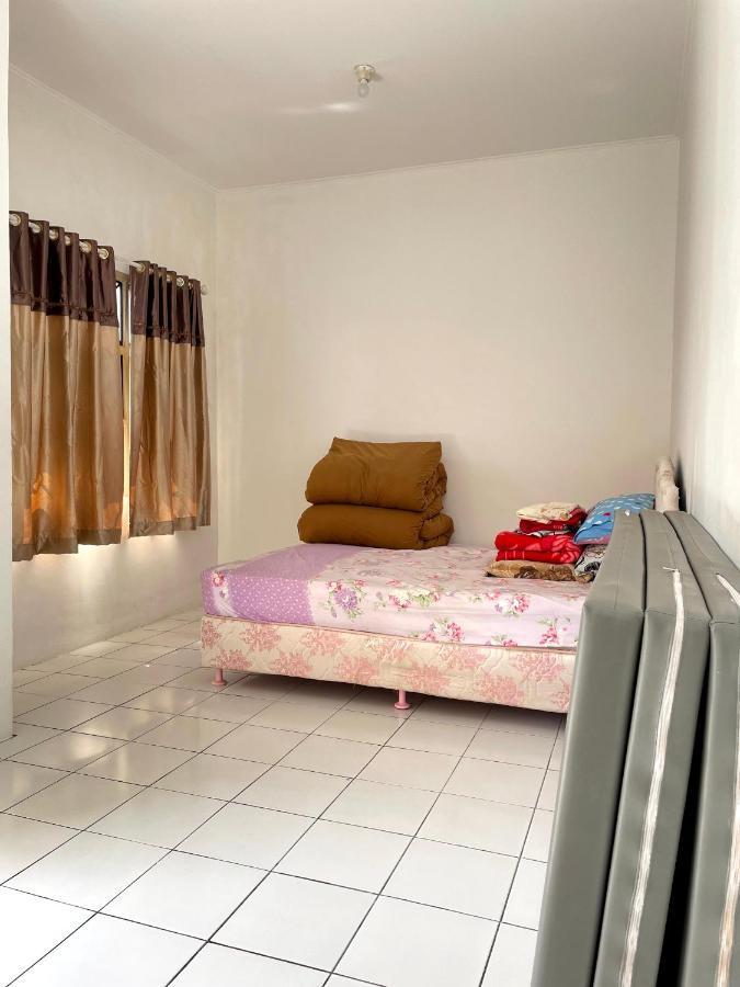 Villa Bukit Indah بيراستاغي المظهر الخارجي الصورة